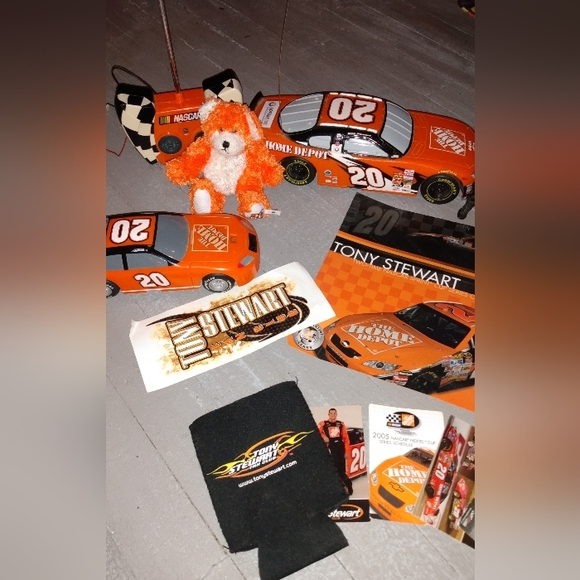 Nascar Tony Stewart - Picture 2 of 3